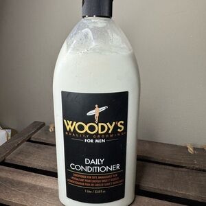 Daily Conditioner for Men HUGE 1 liter(33.8oz) bottle with flip top brand new